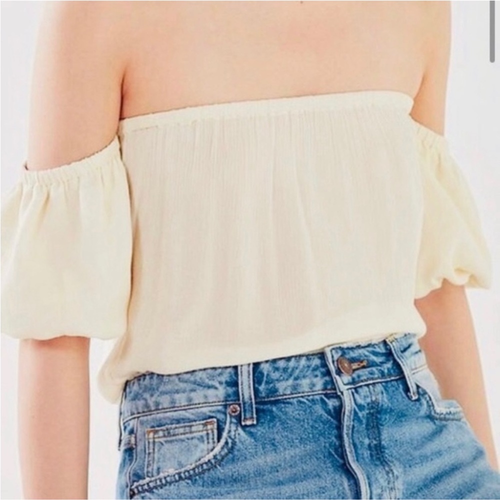 Kimchi Blue Pia Off-the-Shoulder Floral Blouse Cropped Top